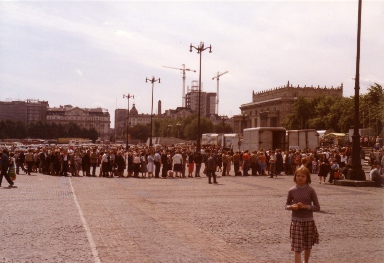 Warsaw queues