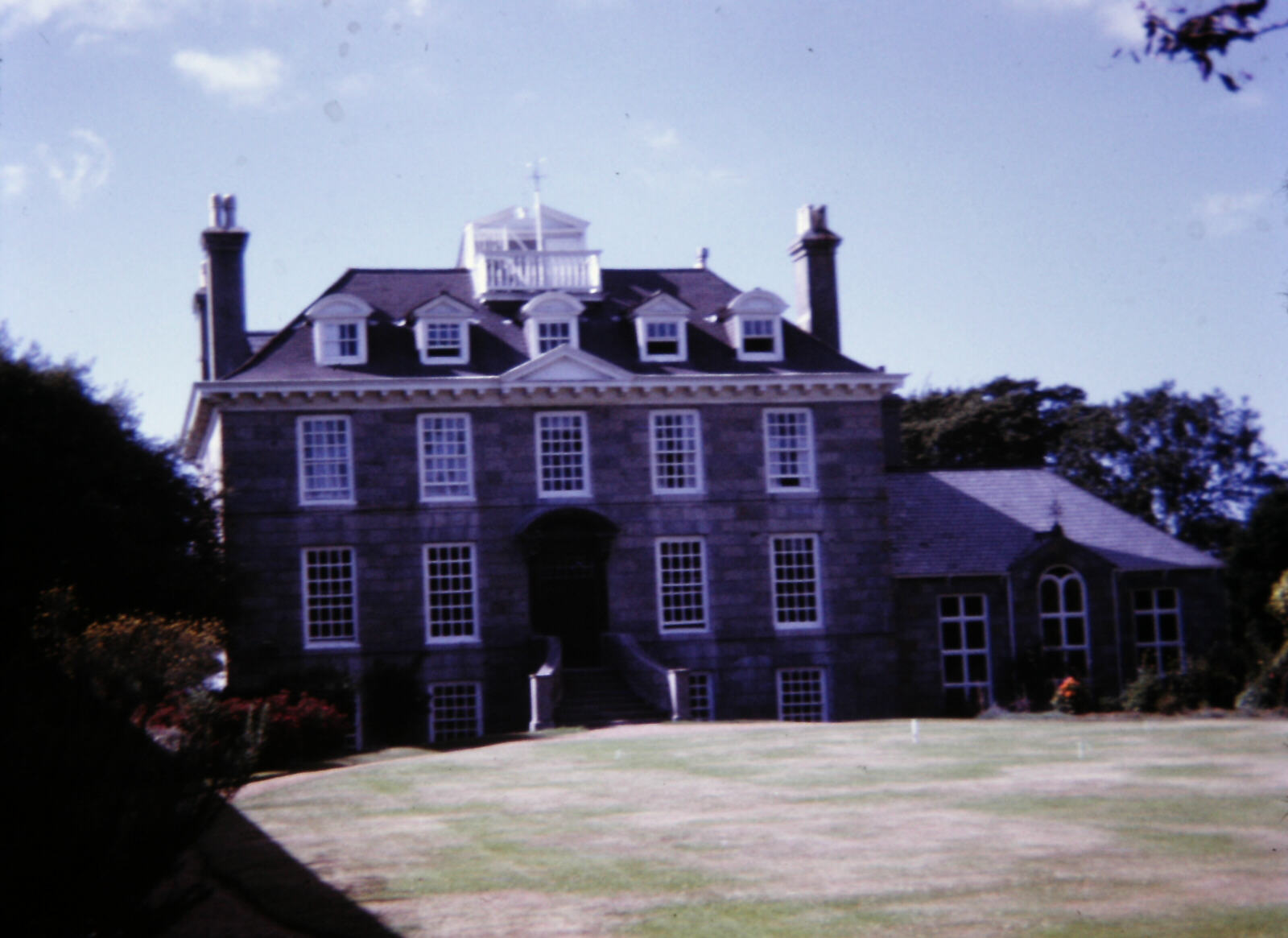 Sausmarez Manor, Guernsey