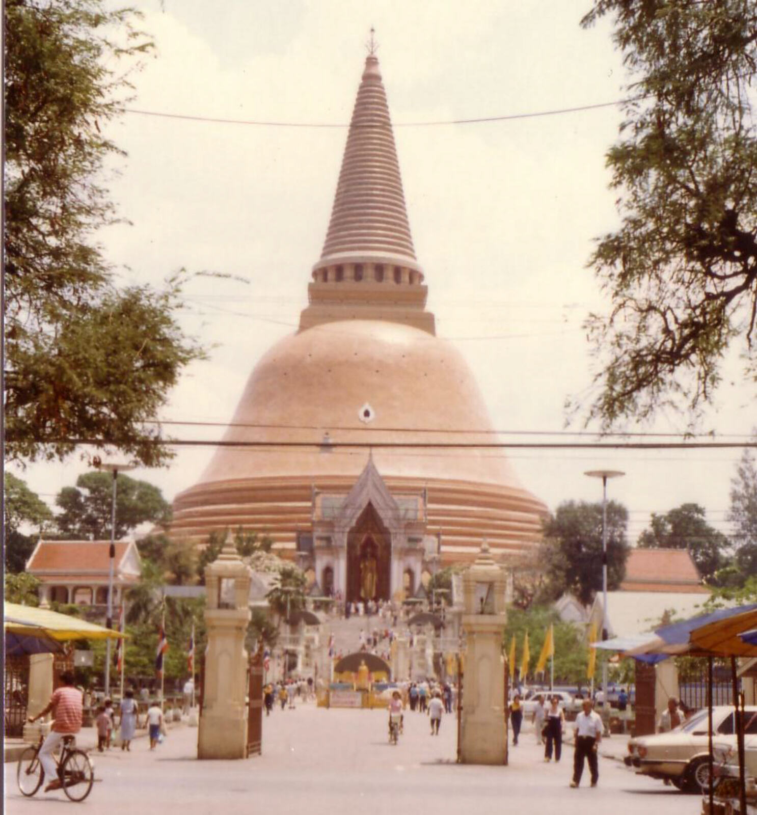 Phra Pathom chedi in Nakorn Pathom, Thailand