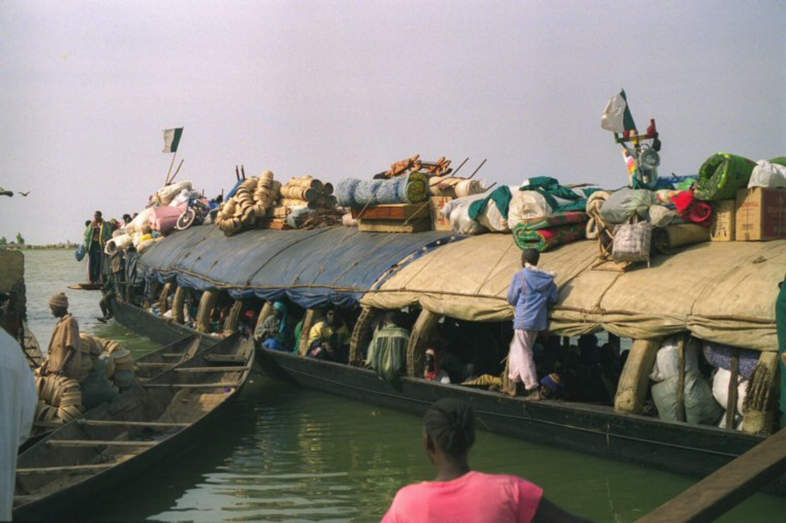 A Niger riverboat ready to depart, by Bar Bozo in Mopti