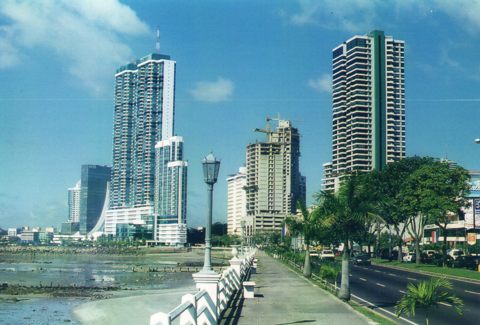 Avenue Balboa in Panama City