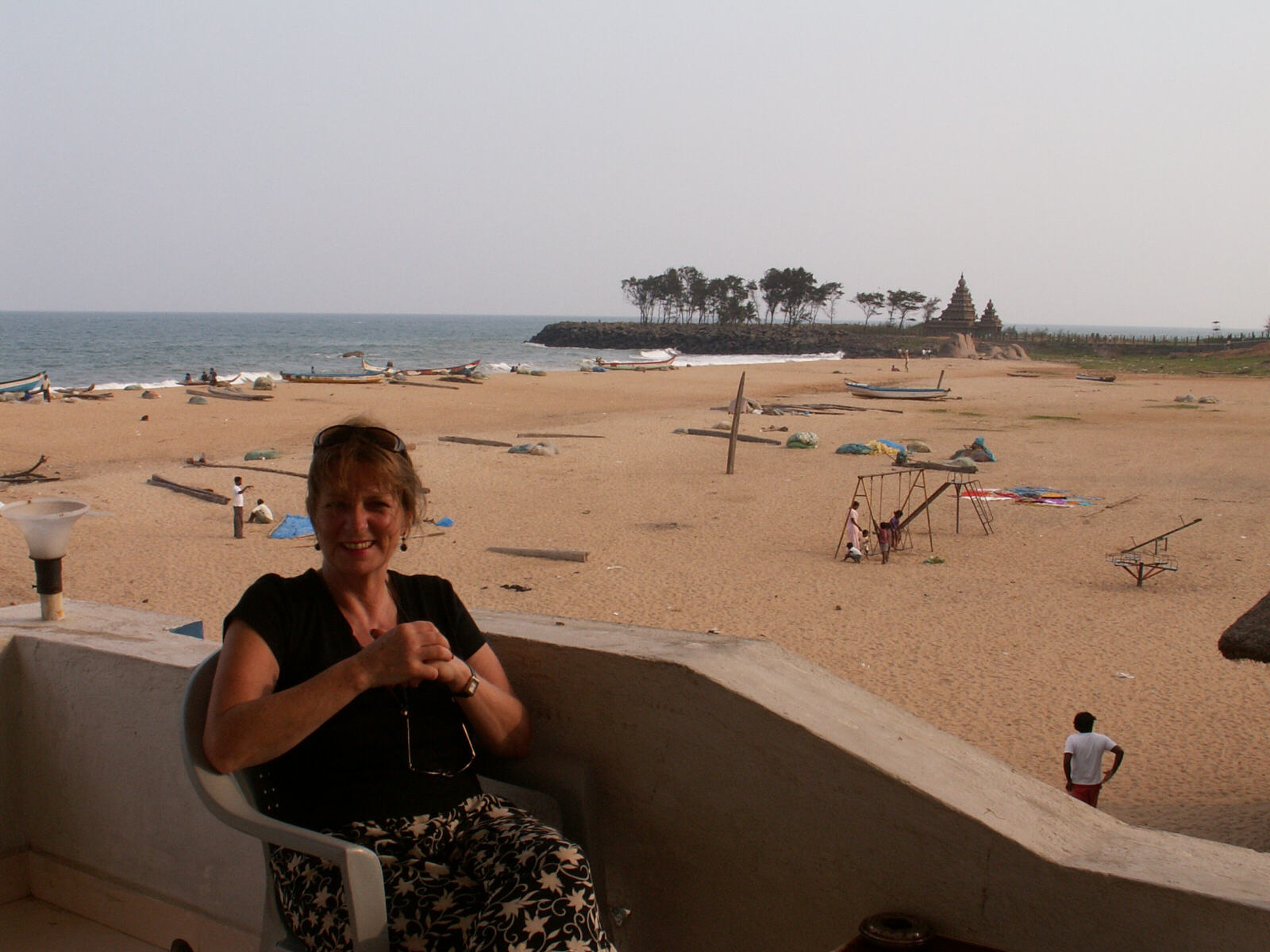 The beach and Shore Temple in Mahabalipuram, Tamil Nadu