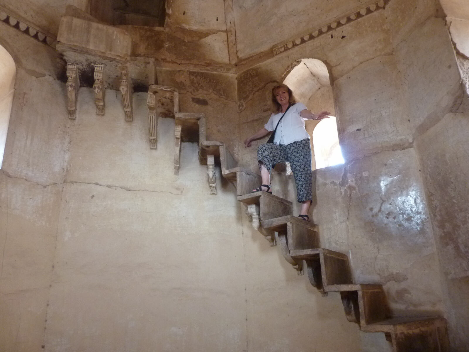 Narrow staircase in Laxminarayan temple, Orchha, India