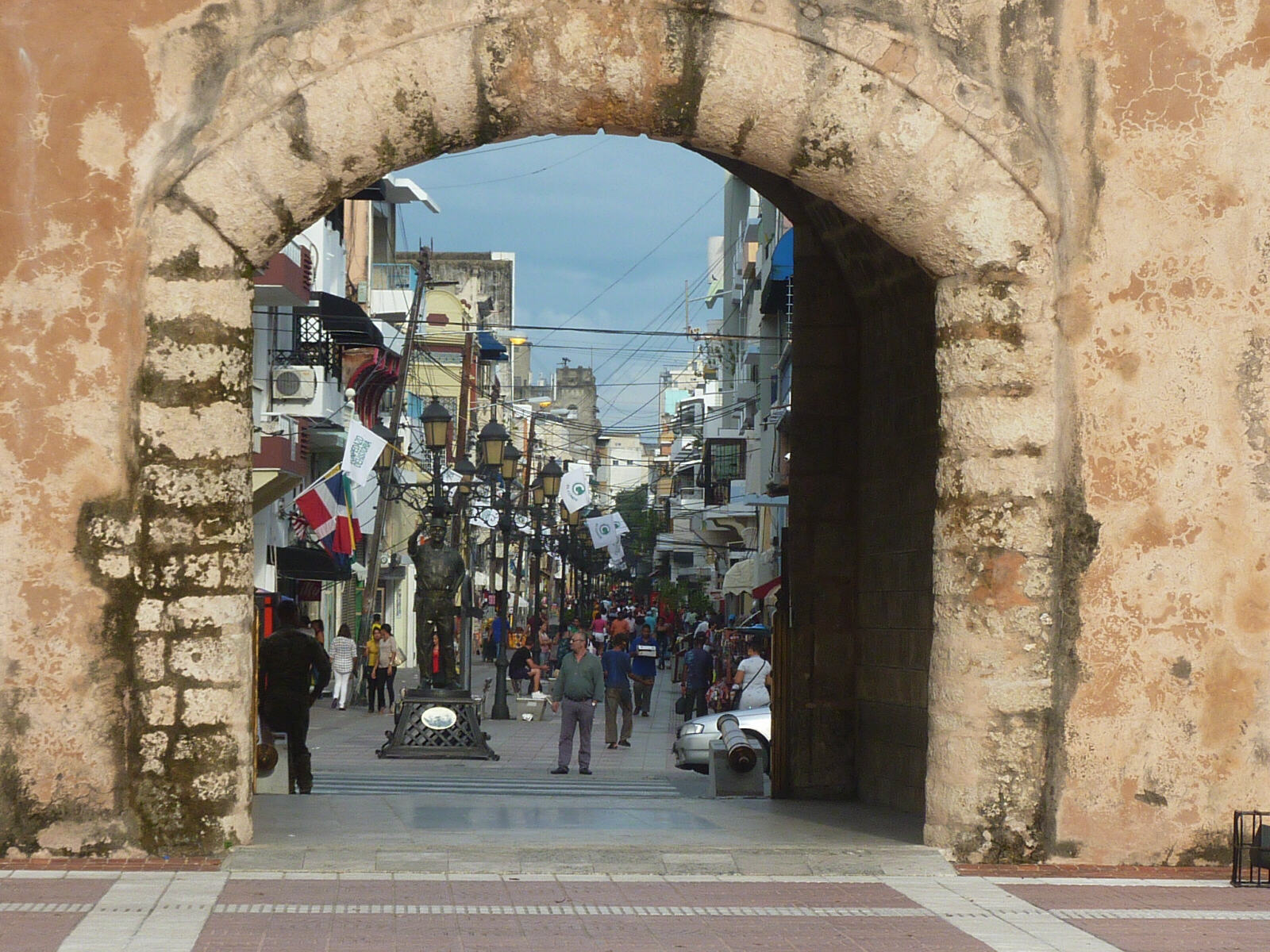 Calle el Conde in Santo Domingo, Dominican Republic