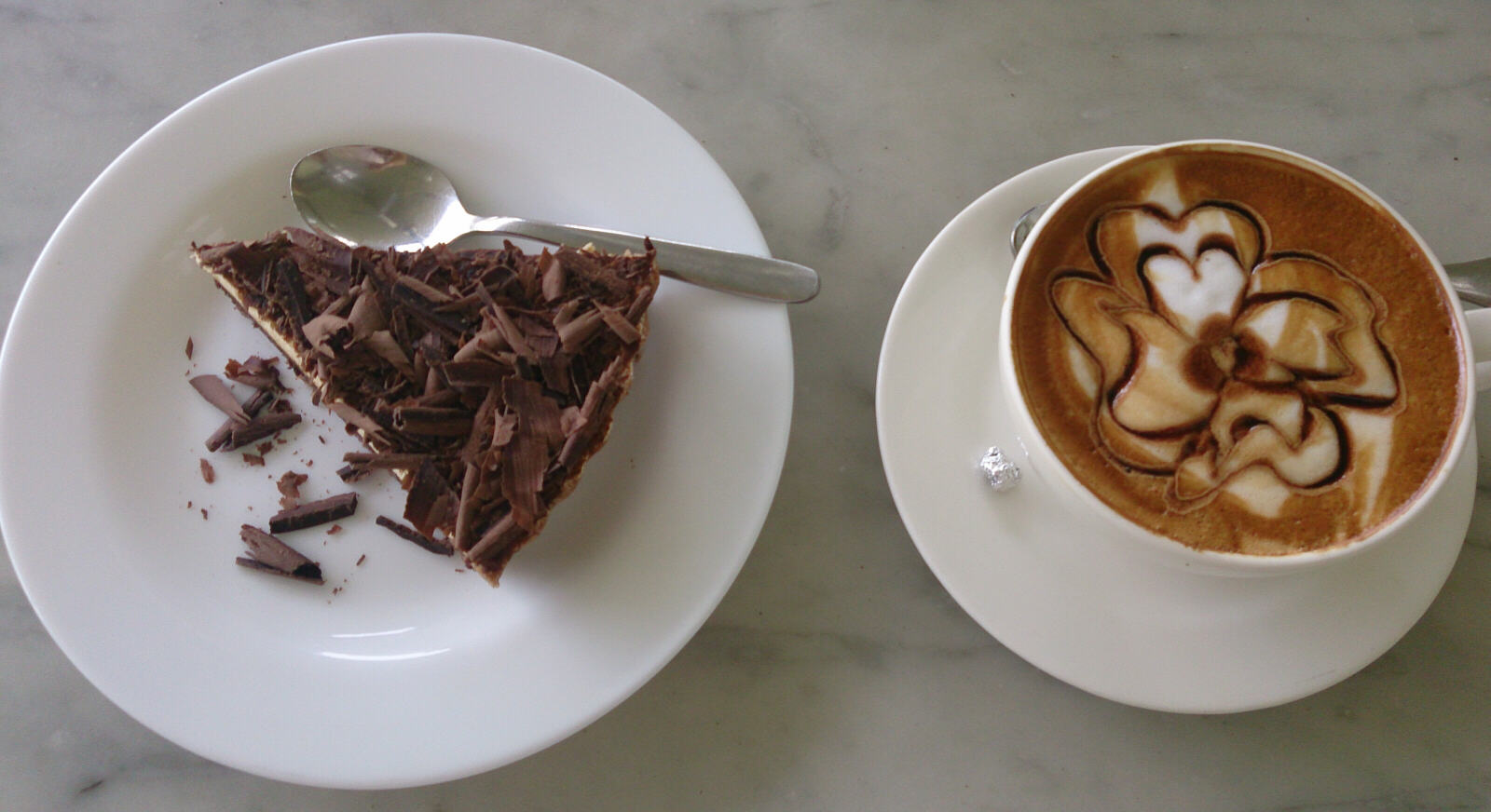 Coffee and cake at the Amethyst cafe, Chennai