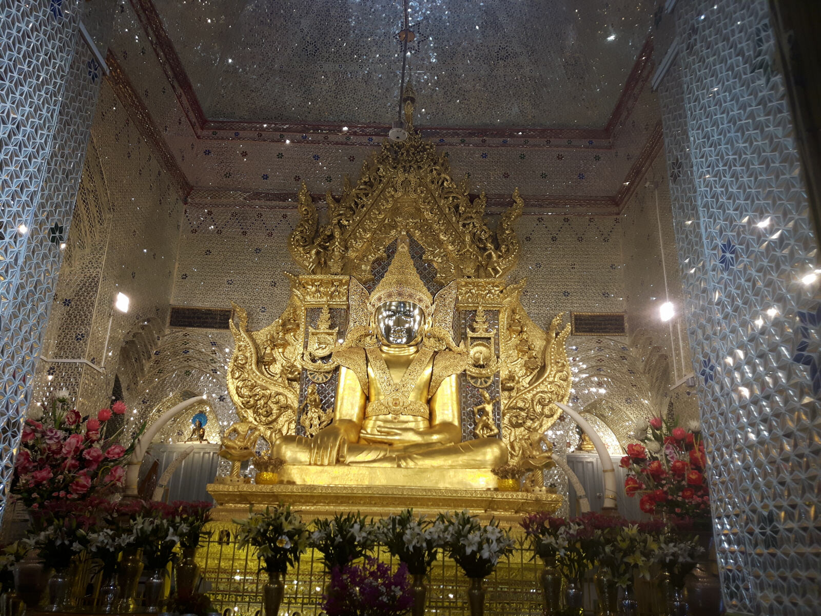 Inside Mahamouni Pagoda in Moulmein