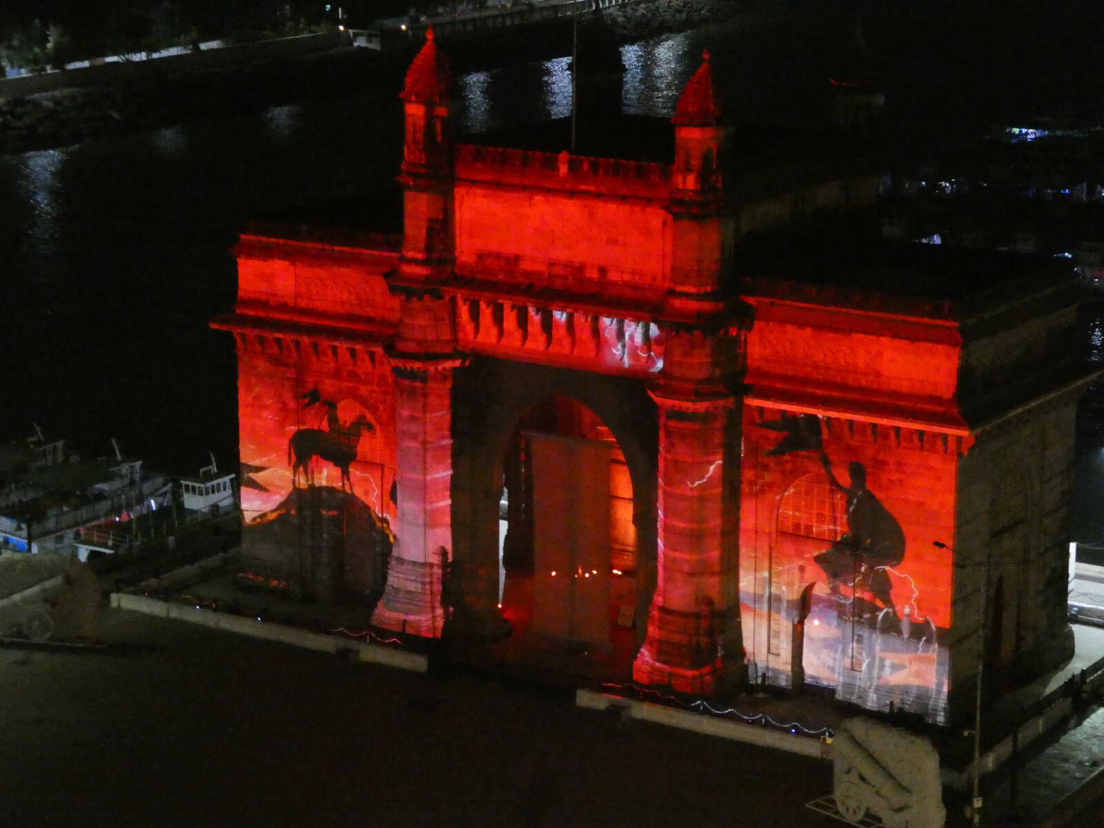 Son et lumiere on the Gateway of India, Bombay