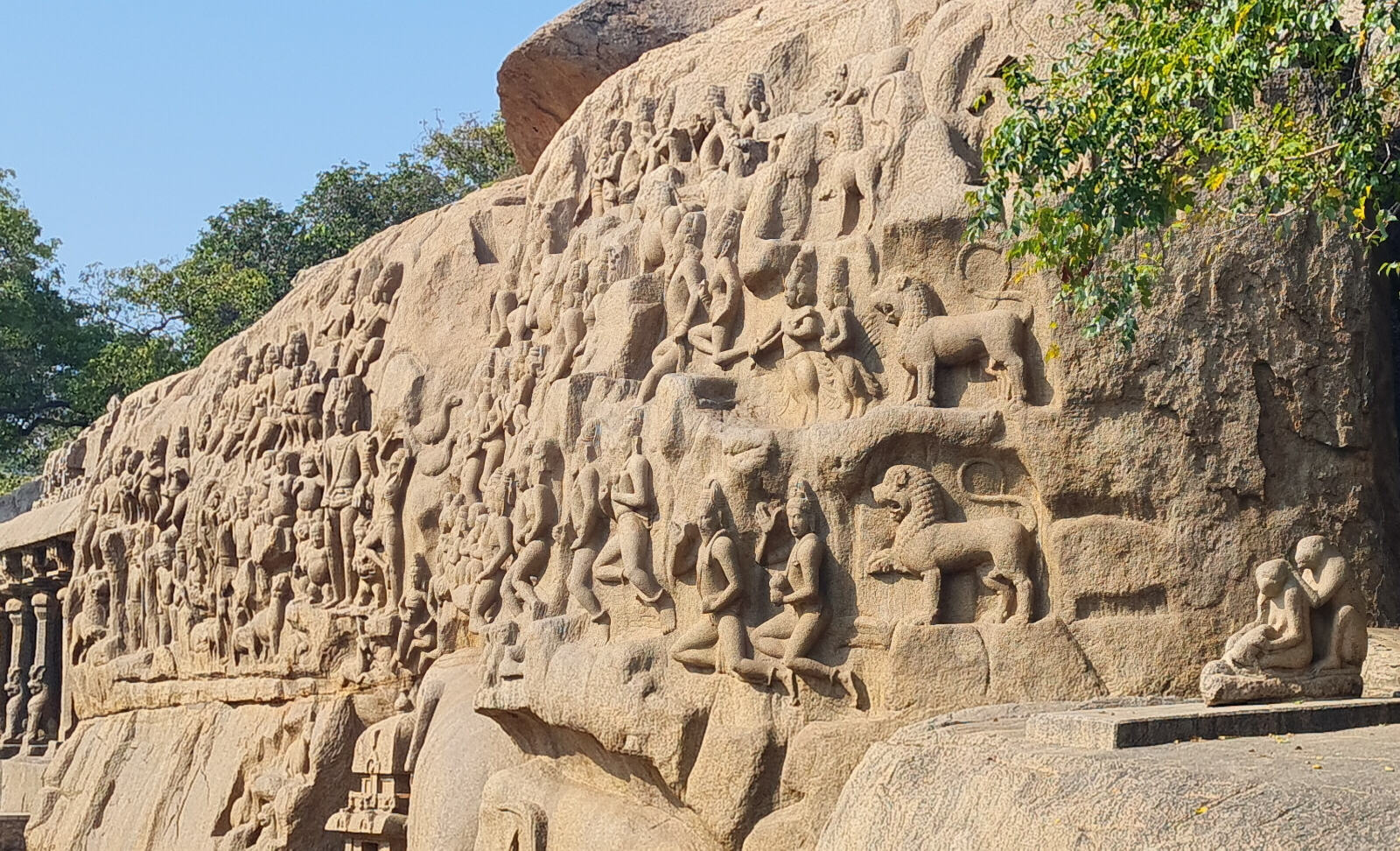Hindu epic rock carving at Mahabalipuram, India