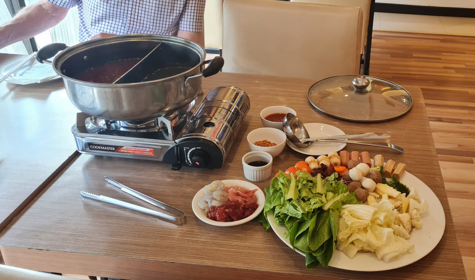 Steamboat lunch at the Aston hotel, Pontianak, Borneo