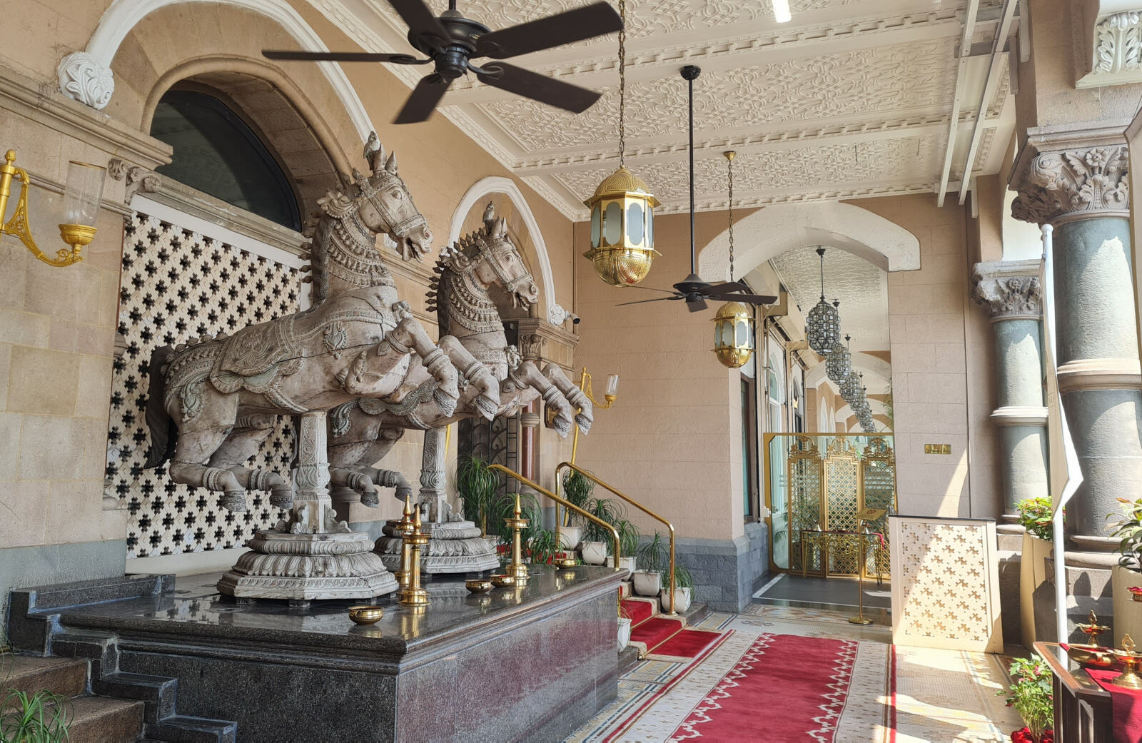 Horses at the entrance to the Taj Palace hotel in Mumbai Horses at the entrance to the Taj Palace hotel in Mumbai
